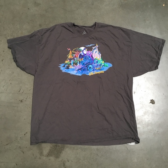 Disney World shirt for the holidays!! - Picture 2 of 3